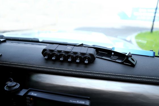 210*65*35mm Car Switch Panel for Wireless Control of Offroad Accessories Light in Cars (গাড়িতে অফ রোড আনুষাঙ্গিকের ওয়্যারলেস নিয়ন্ত্রণের জন্য 210*65*35mm কার সুইচ প্যানেল)