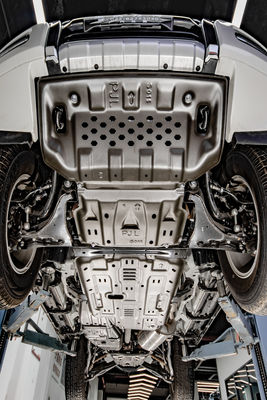 মিটসুবিশি প্যাজেরো 4x4 অফ রোডের জন্য রেডিয়েটর ইঞ্জিন ট্রান্সমিশন ট্রান্সফার স্কিড প্লেট সেট