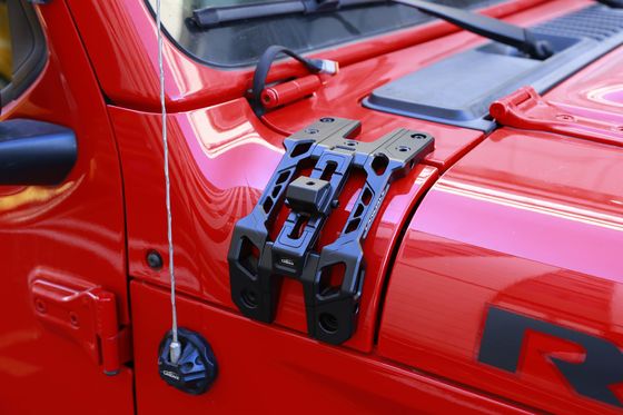 Jeep JL কালো Jeep অ্যালুমিনিয়াম খাদ LED ড্রাইভিং লাইট ব্র্যাকেট একটি স্তম্ভ মাউন্টিং ব্র্যাকেট