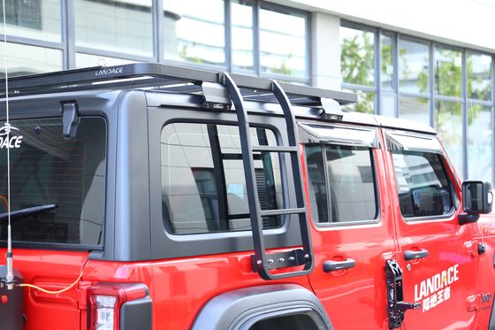 চ্যালেঞ্জিং পরিবেশে জন্য JEEP গাড়ী ফিটিং কালো অ্যালুমিনিয়াম ছাদ র্যাক সিঁড়ি