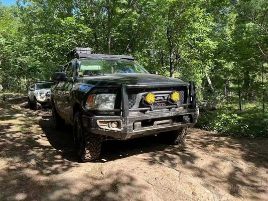 4x4 ডজ রাম 1500 ফ্রন্ট বাম্পার ওম অফ রোড 4 রানার বাম্পার