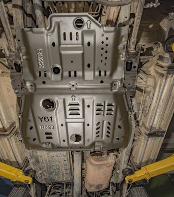 নিসান প্যাট্রোল জিআর ভি পিকআপ Y61 এর জন্য অফ-রোড রেডি ম্যাগনেসিয়াম অ্যালুমিনিয়াম অ্যালোয় স্কিড প্লেট