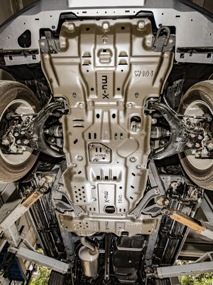 ইসুজু এমইউ-এক্স ডিএমএক্সের জন্য প্রোটেক্টিভ বর্ম ফুয়েল ট্যাঙ্ক স্কিড প্লেট মূল আকারের সাথে মেলে