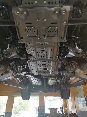 LAND CRUISER 200 J2 ট্রান্সমিশন ট্রান্সফার কেস জ্বালানি ট্যাংক ইঞ্জিন গার্ড প্লেট গাড়ি বর্ম