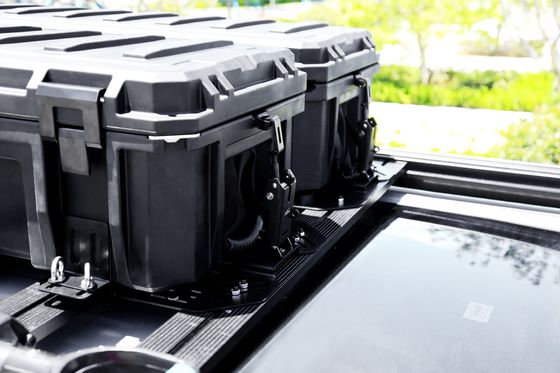 অটোর ছাদ র্যাকের জন্য আয়তক্ষেত্রাকার 4WD 4x4 বাইরের আনুষাঙ্গিক এলএলডিপিই প্লাস্টিকের ক্যাম্পিং স্টোরেজ বক্স