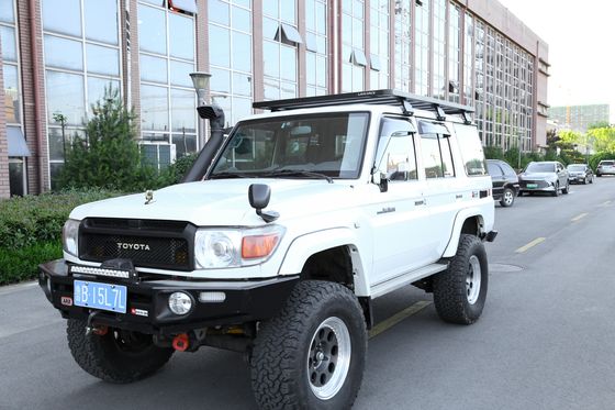 2015-2021 বছর TOYOTA 4x4 যানবাহন বাইরের আনুষাঙ্গিক কাস্টমাইজড লোগো সহ ছাদ র্যাক