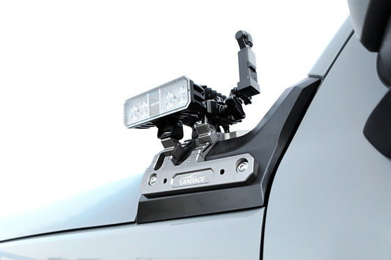 ট্যাঙ্কের জন্য উপযুক্ত 300 মেটাল WEY P8 PHEV এর জন্য A-Pillar হালকা মাউন্টিং ব্র্যাকেট